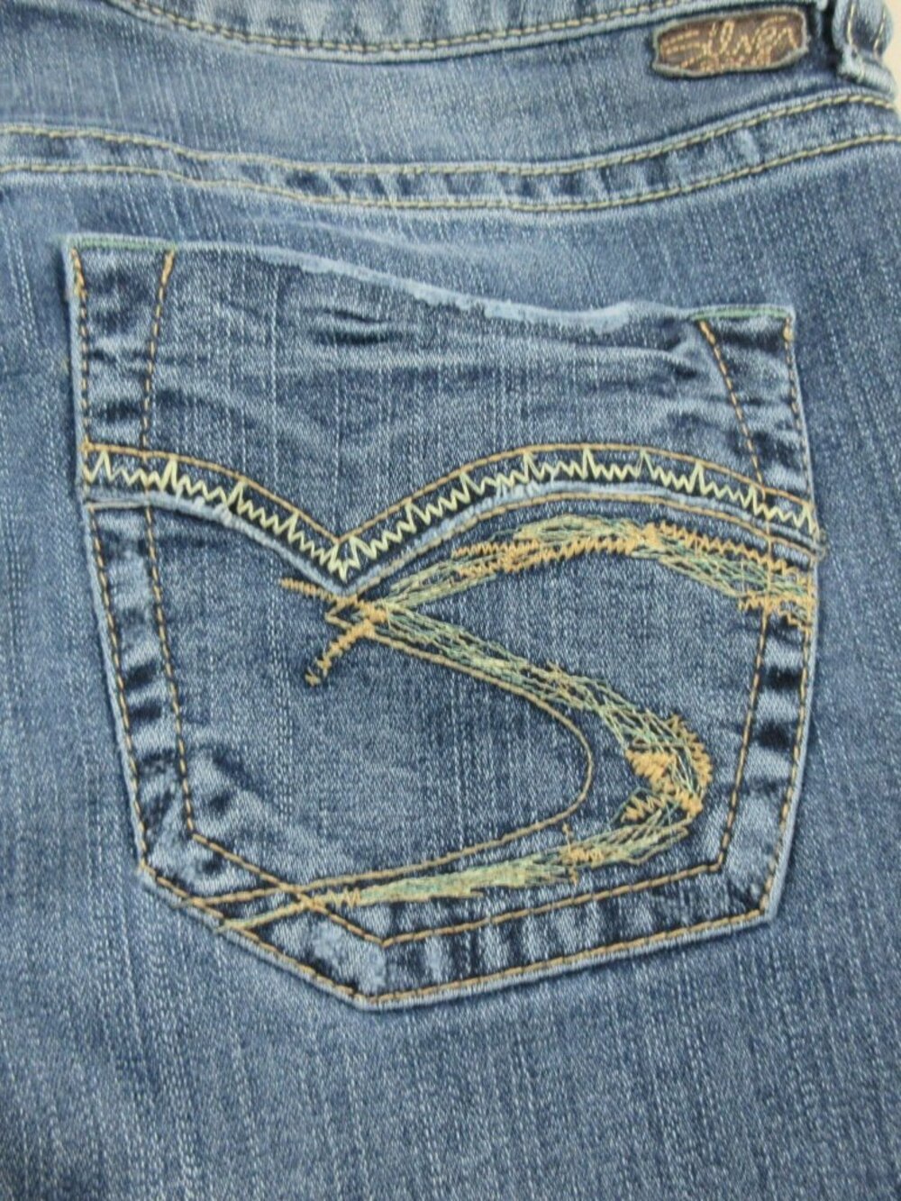 Silver Jeans womens medium distressed Lola flare 29x33